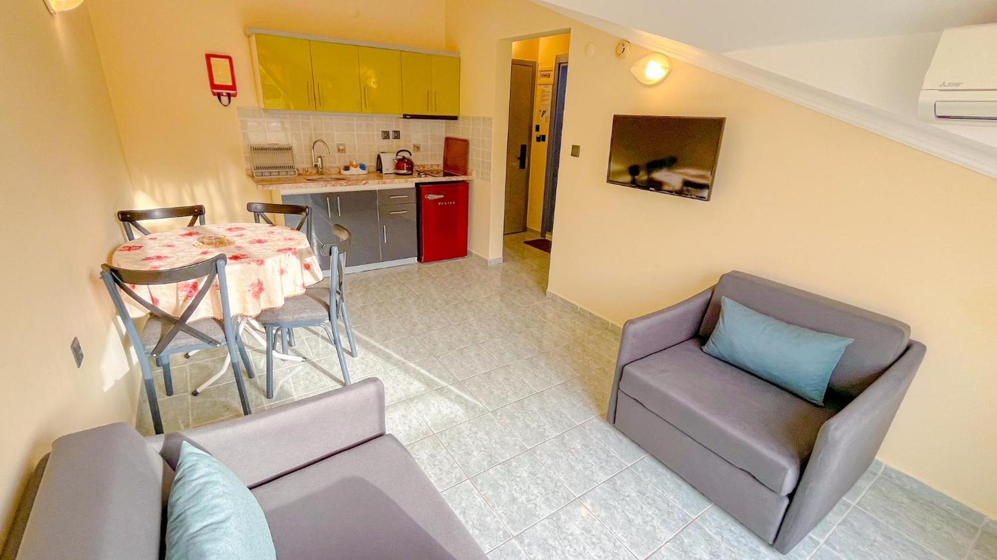 Ozlem 2 Apart Hotel Μαρμαρίς Εξωτερικό φωτογραφία